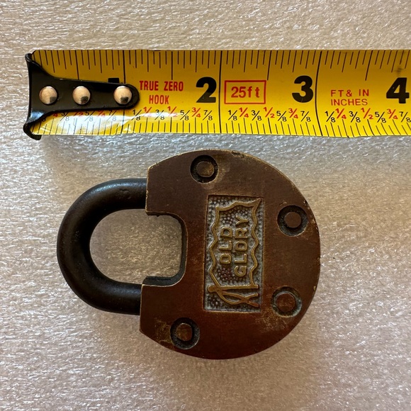 1890 Old Glory Lock and Key, Independent Lock Company, Fitchburg, MASS - Picture 9 of 11